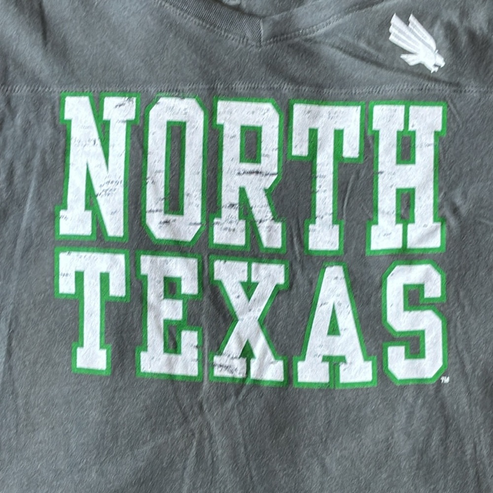 UNT North Texas green eagles women’s crop T shirt New with tags Sm Med Lg - Picture 2 of 5